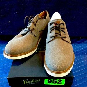 NWT NIB Men’s Florsheim grey canvas shoes in size 10.5